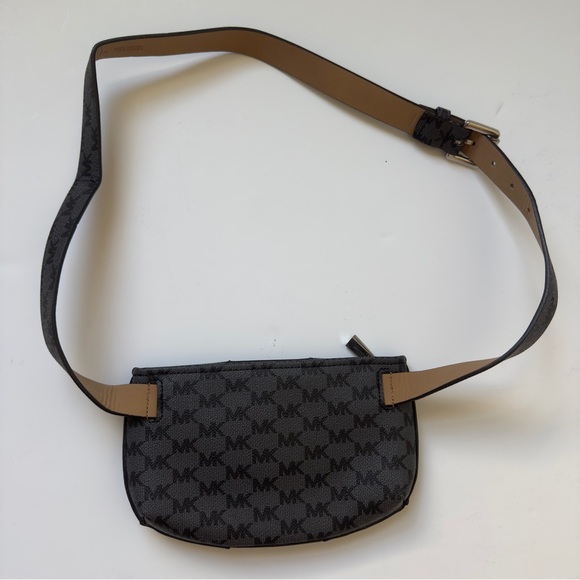 Michael Kors NWOT Black gray belt Bag Fanny pack MK zipper adjustable size L/XL - Picture 7 of 10